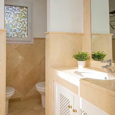Majestic Hills 5 7 Casares