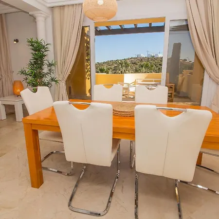 Majestic Hills 5 7 Apartment *