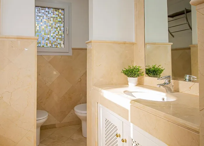 Majestic Hills 5 7 Casares