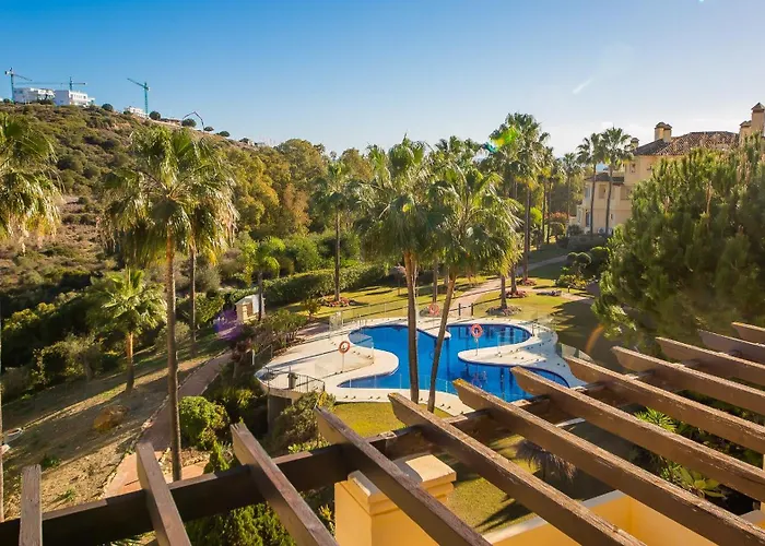 Majestic Hills 5 7 * Casares